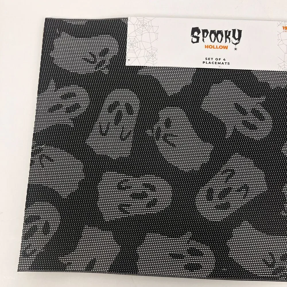 SPOOKY HOLLOW Dinner Placemats 4 Pack Ghost Print Halloween Black White‎ 19